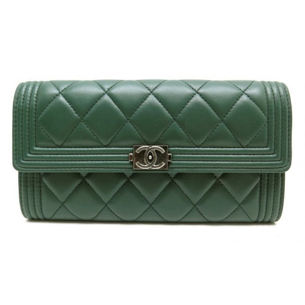 NEUF PORTEFEUILLE CHANEL BOY VERT 