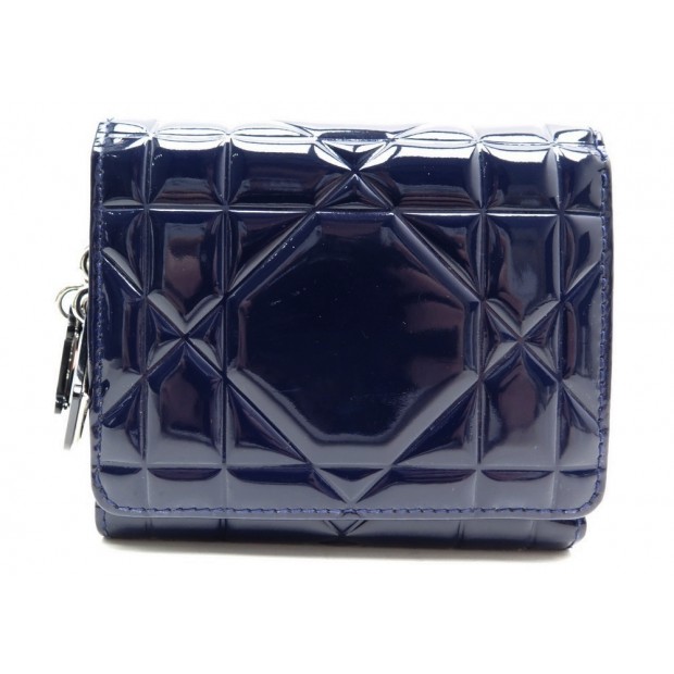 PORTEFEUILLE CHRISTIAN DIOR LADY CARRE CUIR VERNIS BLEU CHARM LOGO WALLET 460€