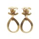 NEUF BOUCLES D'OREILLES CHANEL PENDANTES LOGO CC METAL DORE EARRINGS 570€