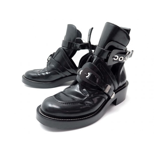 balenciaga boots with buckles