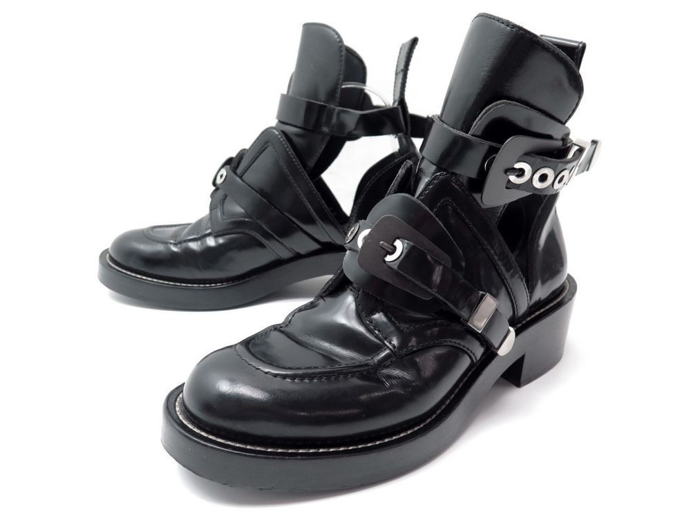 balenciaga boots buckle