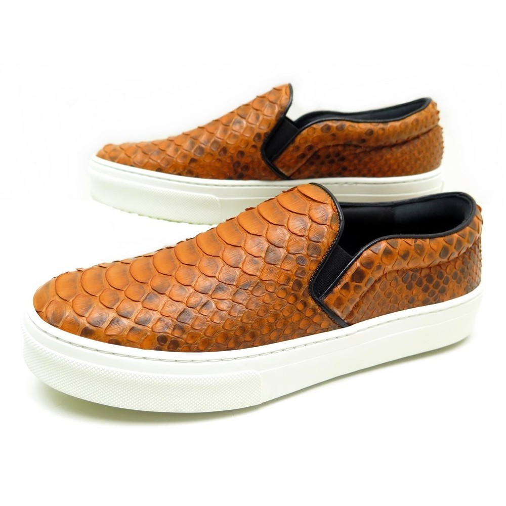 slip on 37