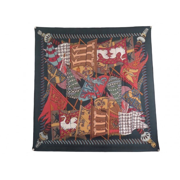 VINTAGE FOULARD HERMES ETENDARDS ET BANNIERES 1ERE EDITION CARRE SOIE VERTE 360€