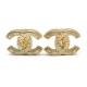 NEUF BOUCLES D 'OREILLES CHANEL LOGO CC EN METAL DORE GOLDEN GOLD EARRINGS 390€