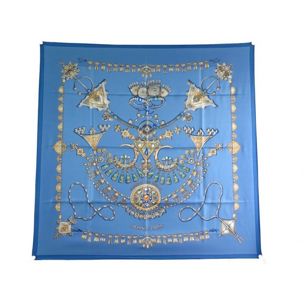 NEUF FOULARD HERMES PARURES DES SABLES CARRE SOIE BLEUE BOURTHOUMIEUX SCARF 360€