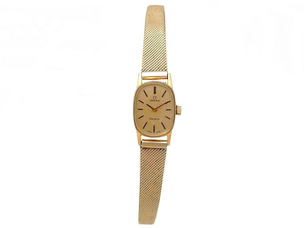 Vieille montre mécanique pour dames des années 1970 plaquée or Vieille montre mécanique pour dames des années 1970 plaquée or