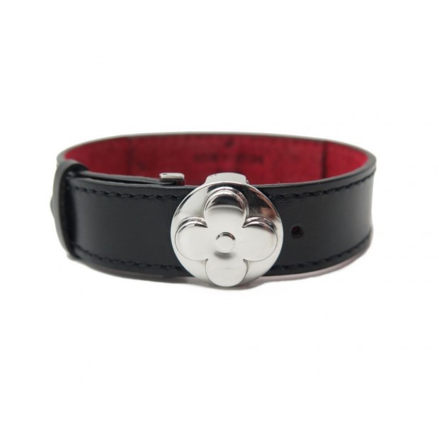 BRACELET LOUIS VUITTON WISH FLEUR MONOGRAM EN CUIR NOIR A BOUCLE DEPLOYANTE 440