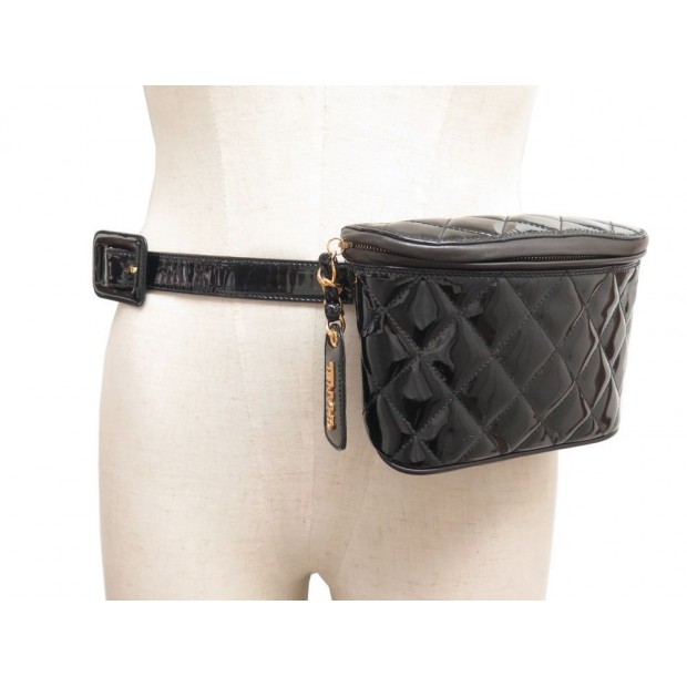 NEUF SAC CEINTURE CHANEL CUIR MATELASSE VERNI 