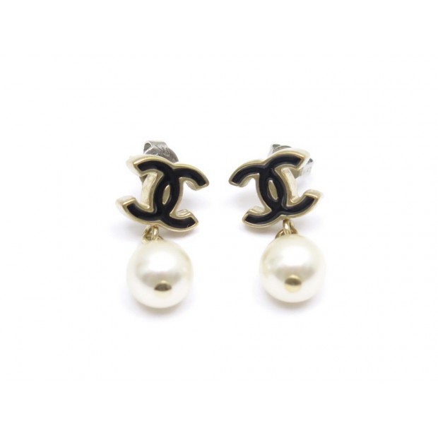 NEUF BOUCLES D'OREILLES CHANEL PERLES PENDANTES 