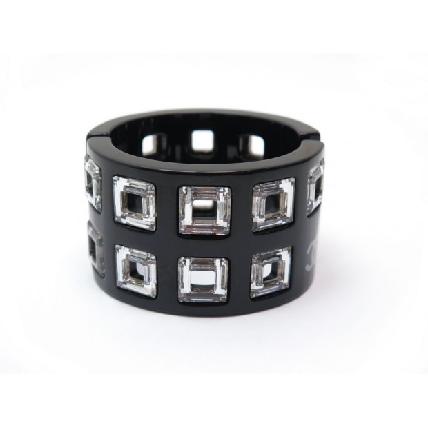 BRACELET CHANEL MANCHETTE T16 EN RESINE NOIR VERNIE ET ARGENTEE BLACK CUFF 650