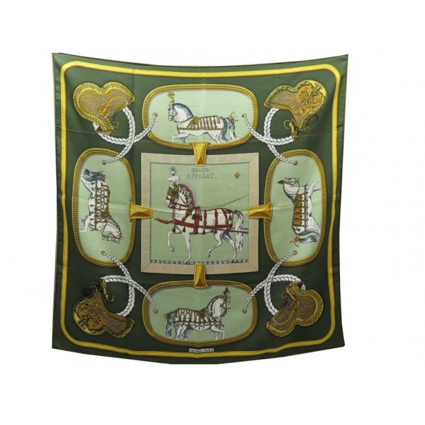 FOULARD HERMES GRAND APPARAT JACQUES EUDEL CARRE SOIE KAKI GREEN SILK SCARF 370€