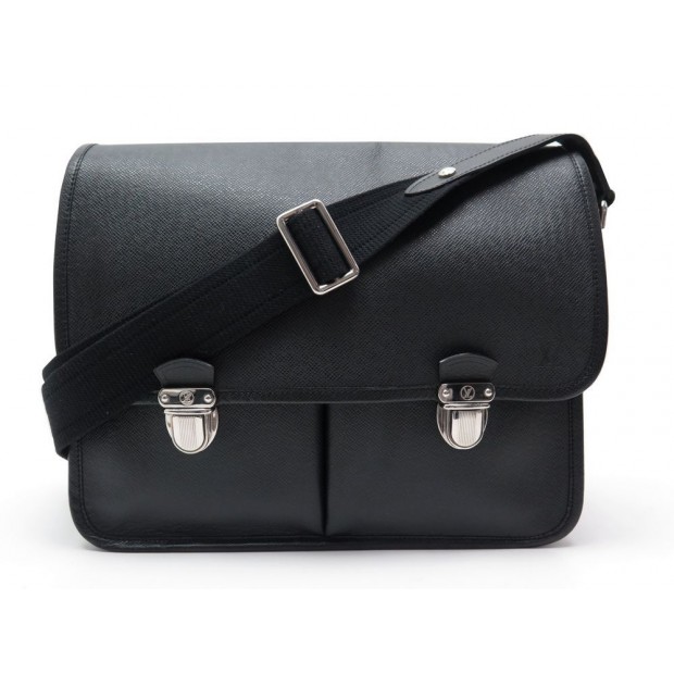 SACOCHE LOUIS VUITTON ALEXEI MESSENGER EN CUIR TAIGA NOIR SAC BANDOULIERE 1969€