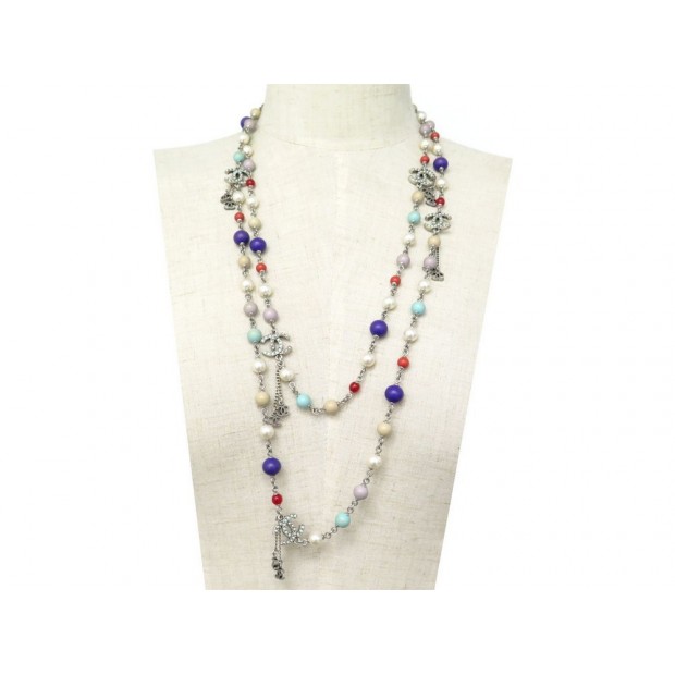 NEUF COLLIER CHANEL SAUTOIR EN PERLES ET LOGO METAL MULTICOLORE NECKLACE 1590€