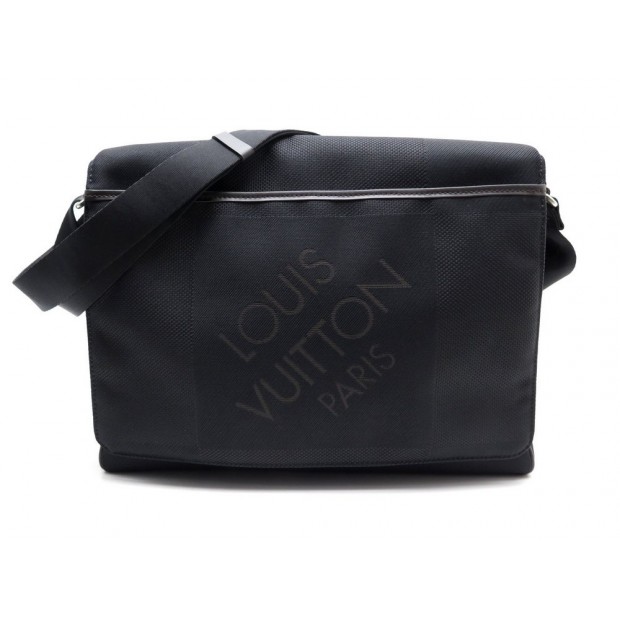 Louis Vuitton - Sacs Alpha Messenger pour homme en toile - noir