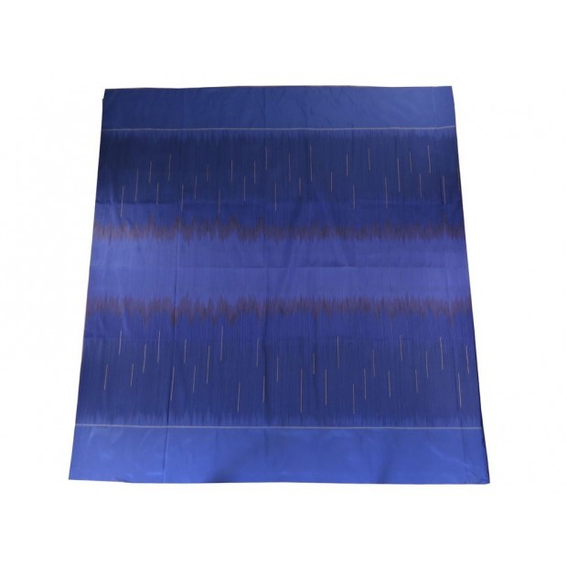 NAPPE HERMES EN SOIE BLEU BRODE RECTANGULAIRE 184 X 327 CM BLUE SILK TABLECLOTH