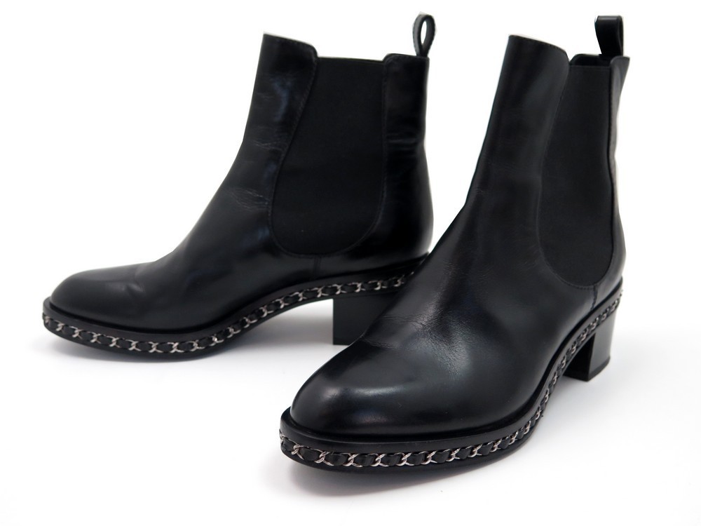 chanel chelsea boot