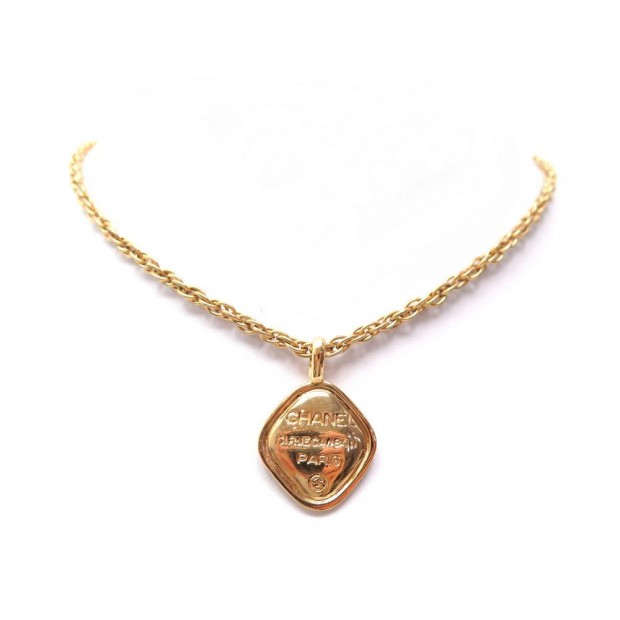 COLLIER CHANEL 31 RUE CAMBON PENDENTIF MEDAILLON METAL DORE NECKLACE JEWEL 650€