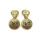 VINTAGE BOUCLES D OREILLE CHANEL METAL DORE 1 2