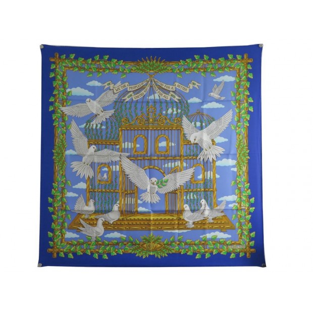 NEUF FOULARD HERMES UNITED NATIONS CARRE 90 EN SOIE BLEU SILK BLUE SCARF 370