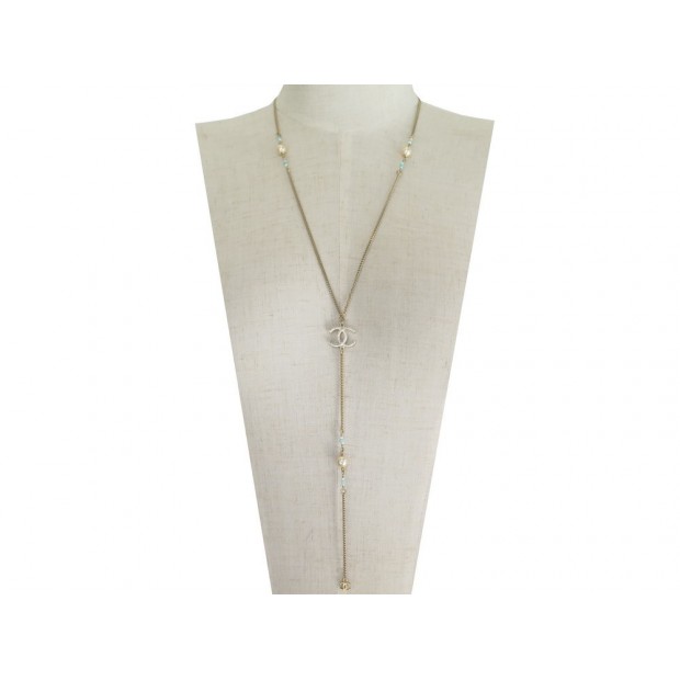 NEUF COLLIER CHANEL SAUTOIR PERLES ET LOGO CC 68 CM EN METAL DORE NECKLACE 890€