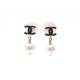 NEUF BOUCLES D'OREILLES CHANEL LOGO CC ET PERLES METAL DORE GOLDEN EARRINGS 480€