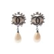 NEUF BOUCLES CHANEL PENDANT PERLES 1