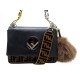 NEUF SAC FENDI KAN I F 8BT284 EN CUIR + CHARMS FOURRURE + BANDOULIERE BAG 3770€