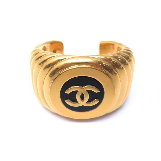 BRACELET CHANEL MANCHETTE METAL DORE LOGO CC 