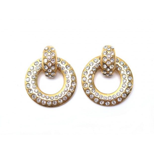 VINTAGE BOUCLES D OREILLES CHANEL CREOLES EN METAL DORE ET STRASS EARRINGS 390€