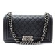 SAC A MAIN CHANEL BOY CUIR MATELASSE GRAINE FINITION RUTHENIUM CC HAND BAG 4180€