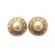 BOUCLES D'OREILLES CHANEL LOGO CC ET PERLES EN METAL DORE GOLDEN EARRINGS 380€