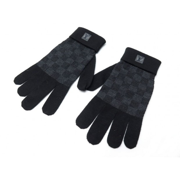 Gloves Louis Vuitton Black size M International in Other - 20125931