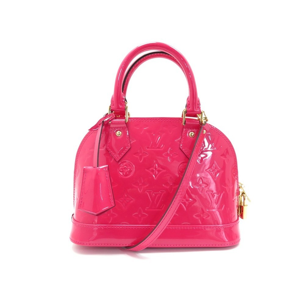 Sac à main alma bb en cuir verni Louis Vuitton Rouge en Cuir verni