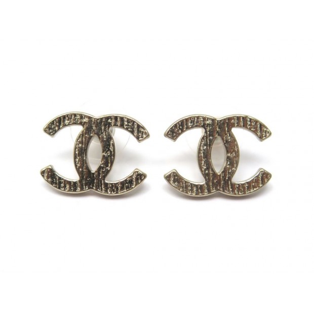 NEUF BOUCLES D'OREILLES CHANEL LOGO CC METAL DORE + BOITE GOLDEN EARRINGS 390€