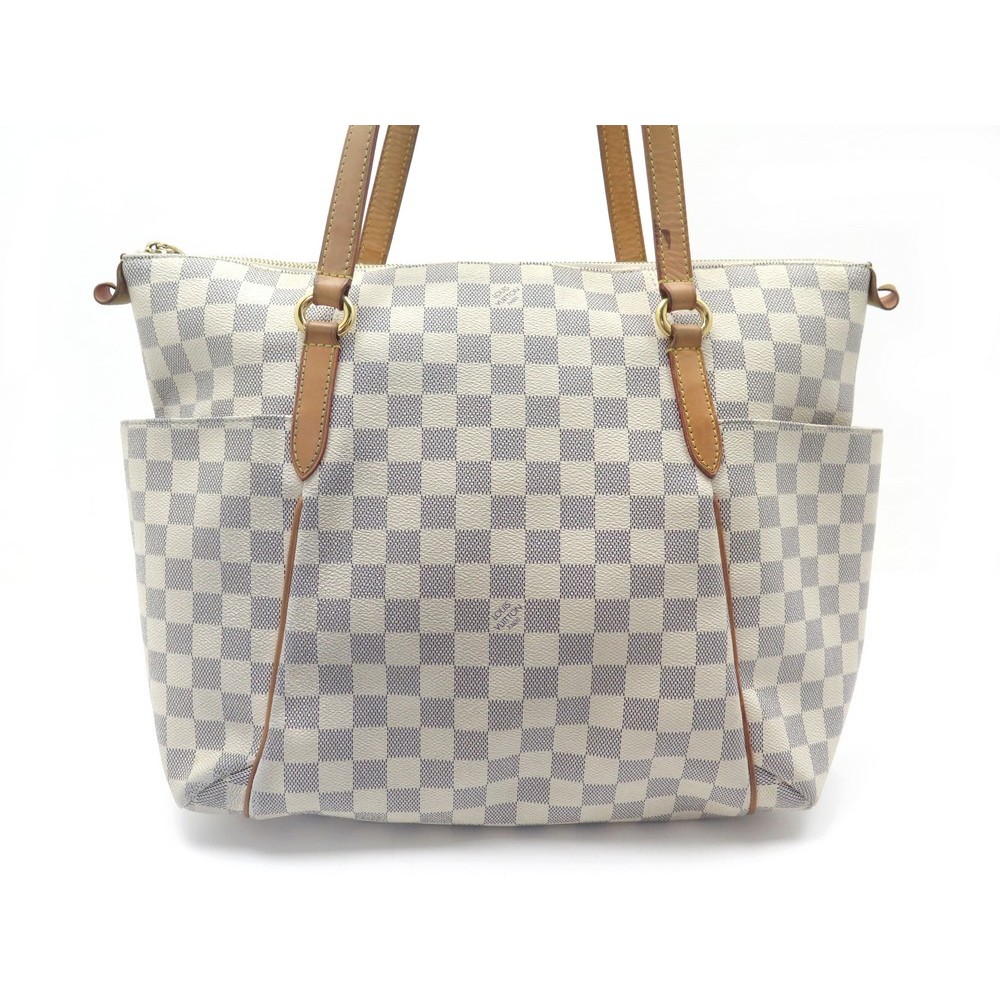 Louis Vuitton Damier Azur Totally MM  Louis vuitton damier azur, Louis  vuitton totally, Louis vuitton damier