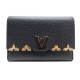 NEUF PORTEFEUILLE LOUIS VUITTON COMPACT CAPUCINES DEMI FLEURS M67886 CUIR 700€