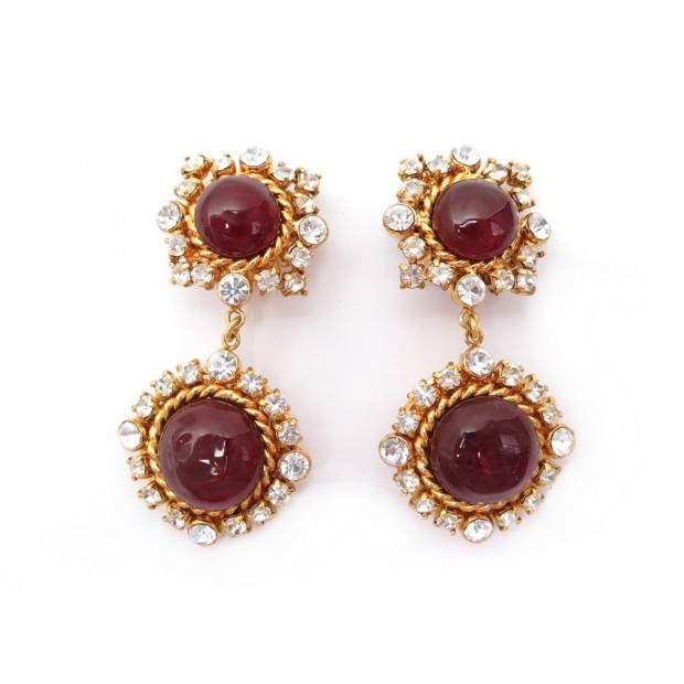 NEUF BOUCLES D'OREILLES CHANEL PENDANTES EN METAL DORE ET STRASS EARRINGS 570€