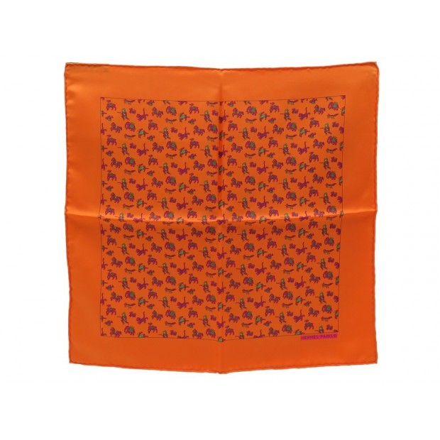 NEUF FOULARD HERMES CHASSE EN INDE GAVROCHE TWILL DE SOIE ORANGE SILK SCARF 210€