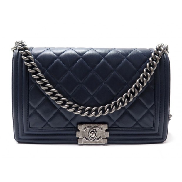 sac a main chanel grand boy en cuir bleu marine