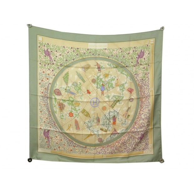 FOULARD HERMES WWW.HERMES.COM PAR CHRISTINE HENRY EN SOIE VERT SILK SCARF 375€