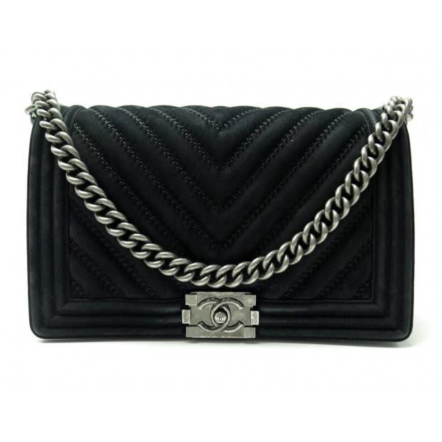 SAC A MAIN CHANEL GRAND BOY CUIR SUEDE CHEVRONS NOIR BANDOULIERE HAND BAG 6200€