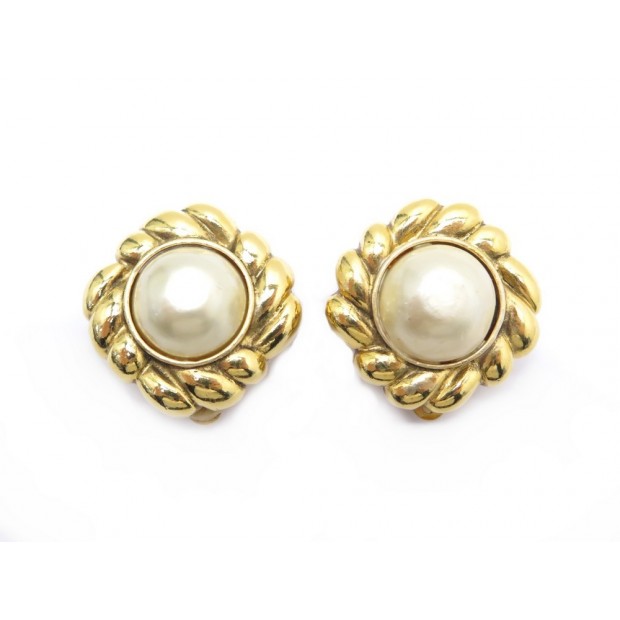 VINTAGE BOUCLES D'OREILLE CHANEL PERLE EN METAL DORE + BOITE PEARL EARRINGS 590€