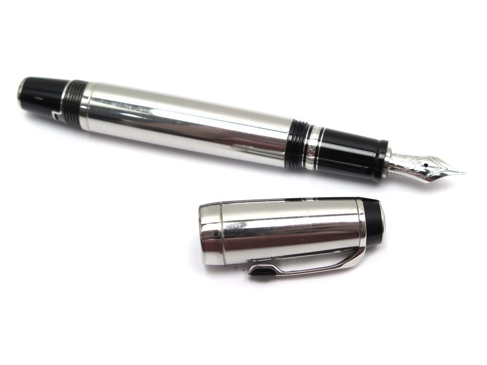 stylo plume montblanc boheme retractable noir acier