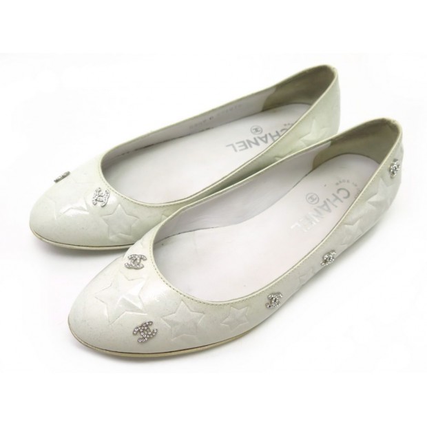 CHAUSSURES CHANEL ETOILES LOGO CC G26070 36 BALLERINES EN CUIR VERNIS BLANC 590€