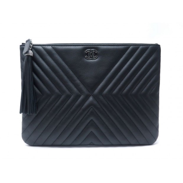 NEUF POCHETTE CHANEL V CHEVRON CUIR NOIR 