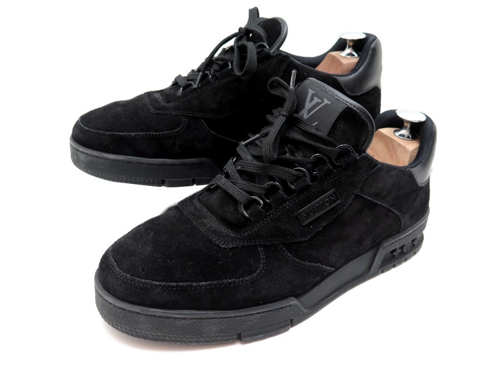 lv trainer black suede