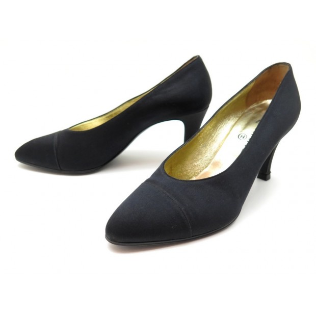 VINTAGE CHAUSSURES CHANEL 38.5 ESCARPINS EN SATIN NOIR BLACK PUMP SHOES 690€