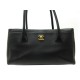 SAC A MAIN CHANEL EXECUTIVE PM EN CUIR GRAINE NOIR CABAS LEATHER HAND BAG 3000€