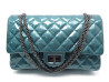 sac a main chanel maxi 2.55 cuir vernis matelasse bleu