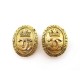 VINTAGE BOUCLES D'OREILLES CHANEL LOGO CC COURONNE METAL DORE EARRINGS 590€